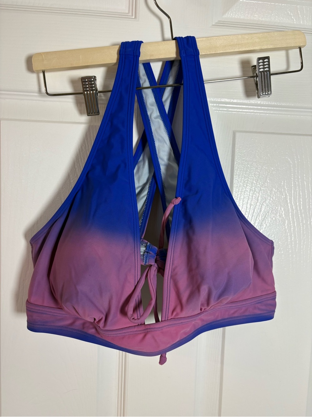Cupshe Blue to Pink Ombre Sports Bra with Crossover Back